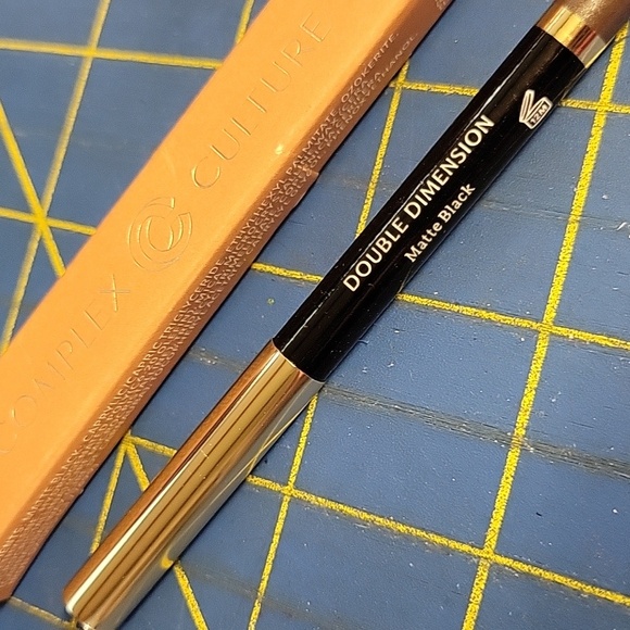 Complex Culture Double Dimension Eyeliner Pencil 1.6g NIB - Picture 2 of 4